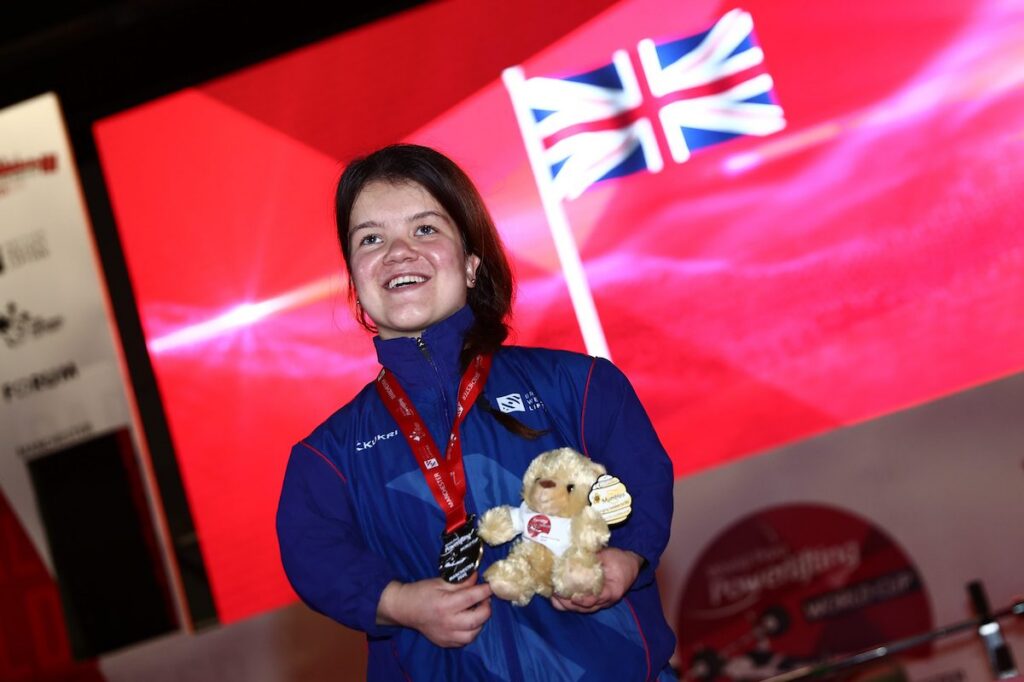 World Cup Day 1: Medals for Newson, Alderman and Broome