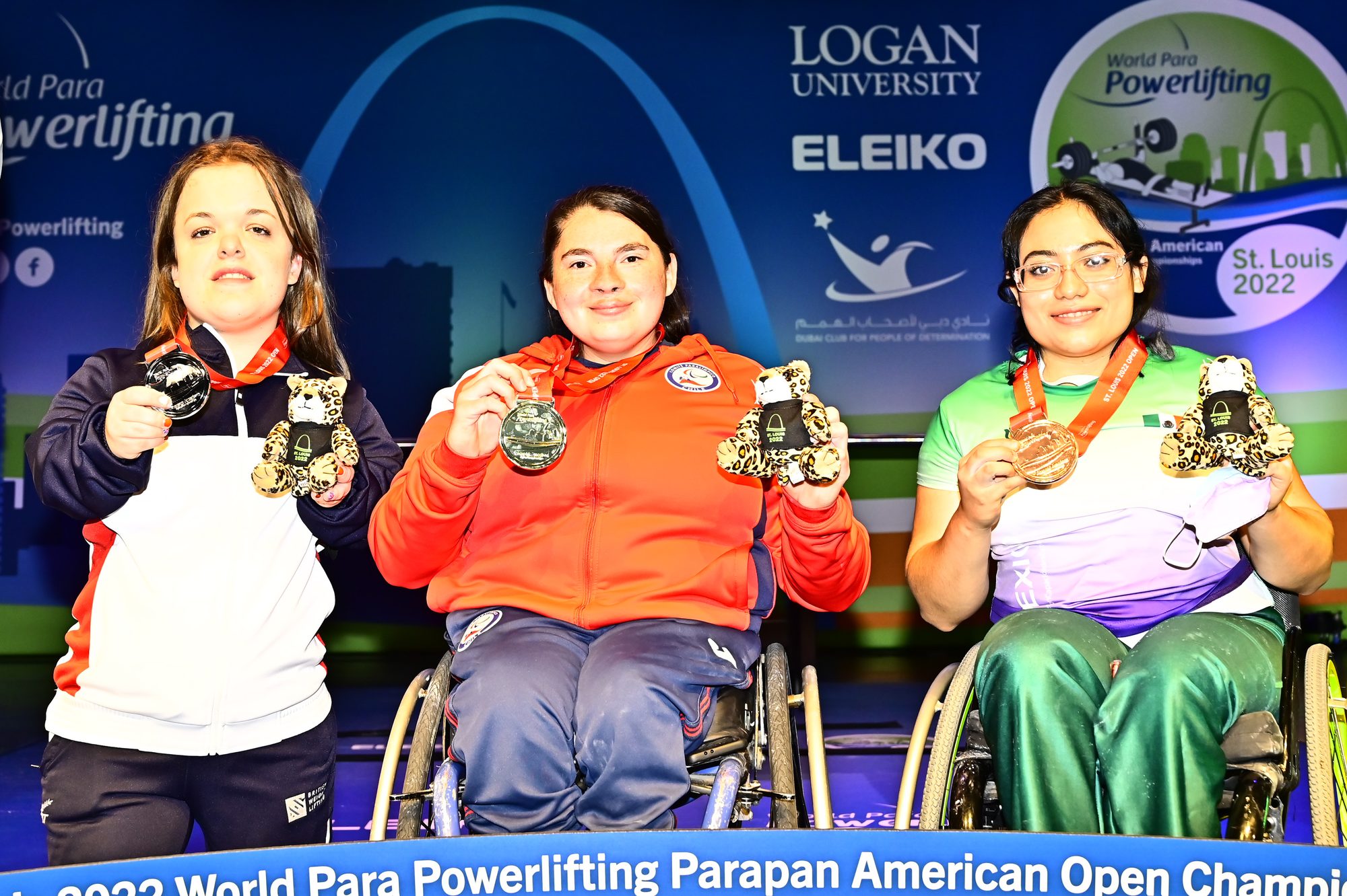 Lottie McGuinness with her medal